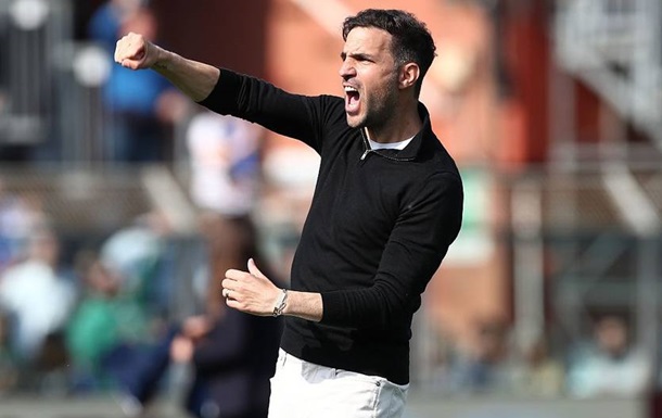 Условия приняты: Комо оставляет тренера