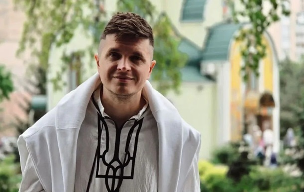 Анатолій Анатоліч під під час війни виїхав закордон