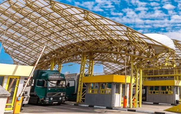 Польським перевізникам заборонили блокувати КПП на кордоні з Україною