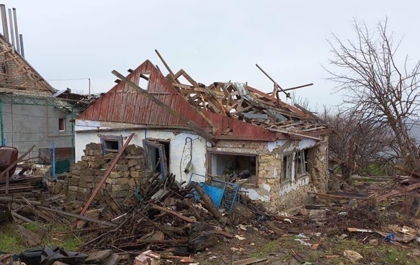 Внаслідок обстрілів Херсонщини поранено дев ятеро людей