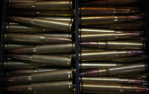 Україна сплатила $770 млн за зброю, яку так і не отримала - FT