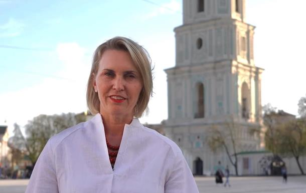 Бринк признала, что решила уволиться из-за Трампа