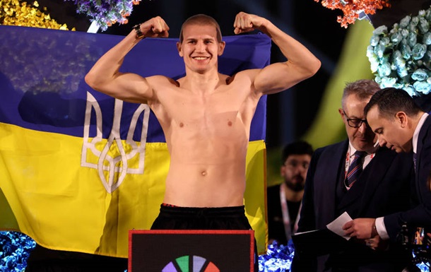 Богачук и Фокс взвесились перед завтрашним боем