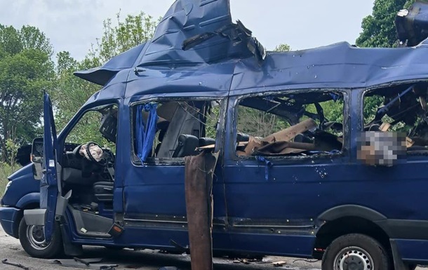 Зеленський: В евакуаційній маршрутці вбито сім ю