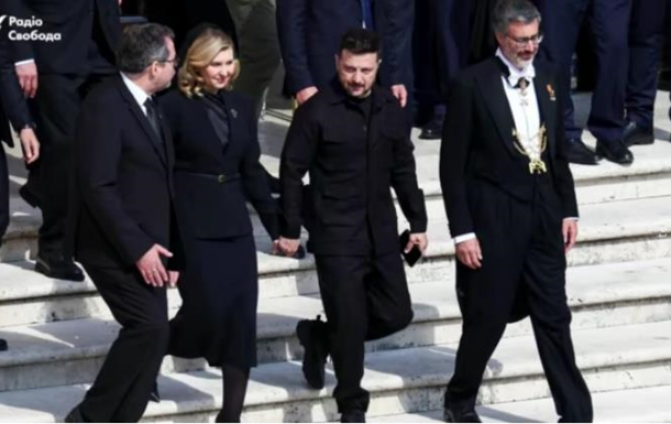 Зеленский прибыл на интронизацию Папы Римского