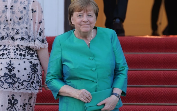 В Германии требуют расследовать отношения правительства Меркель с Газпромом