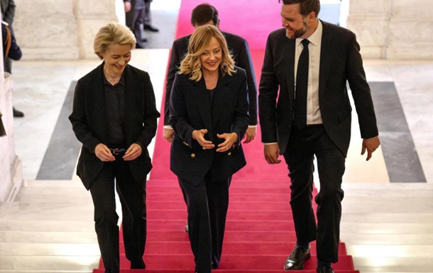 Голова Єврокомісії обговорила з віцепрезидентом США Україну