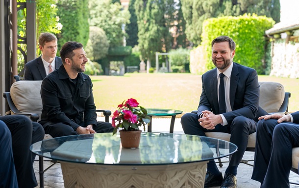 Вэнс сказал, о чем говорил с Зеленским в Риме