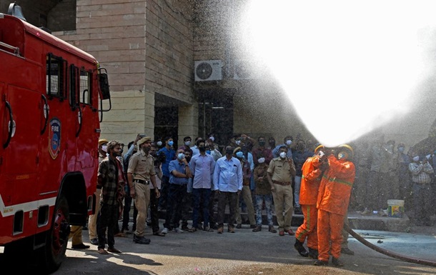 В Індії через пожежу загинули 17 людей