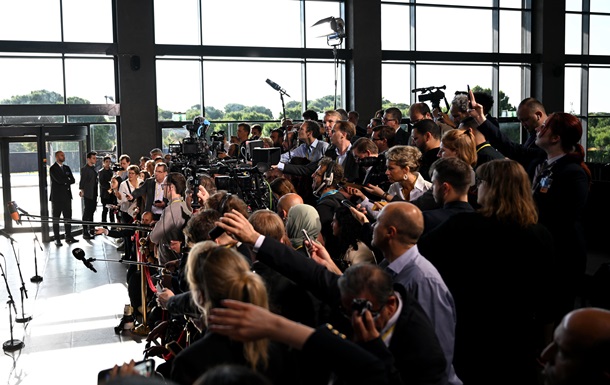 Европейские редакторы осудили законопроект об  иноагентах  в Венгрии