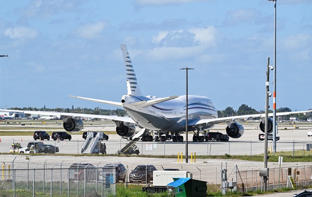 США официально приняли самолет для Трампа от Катара