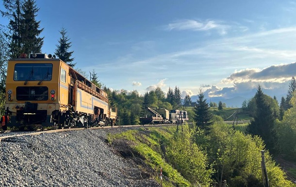 Зупинка руху через Карпати: в Укрзалізниці зробили заяву