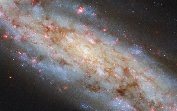 Хаббл зняв похилену галактику NGC 3511