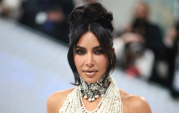 Суд в Париже вынес приговор по делу об ограблении Ким Кардашьян