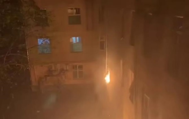Атака на Киев: горит многоэтажный дом