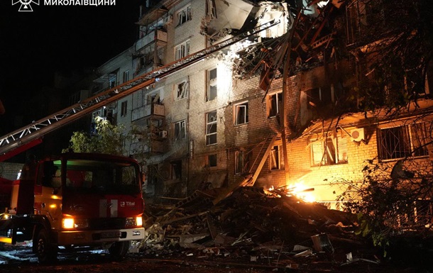 В Николаеве дрон попал в многоэтажный дом, есть погибший