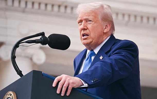 СМИ: Трамп рассматривает решение по оружию Украине