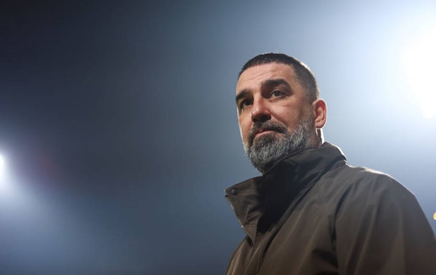 Шахтер приветствует назначение Арды Турана главным тренером на экранах ТРЦ