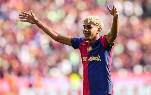 Ямаль подписал новый долгосрочный контракт с Барселоной