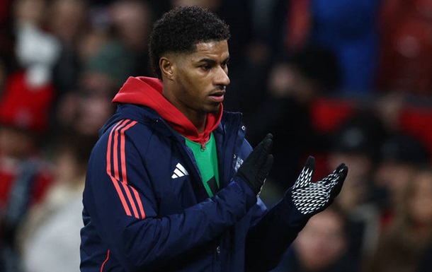 Форвард МЮ готов к снижению зарплаты ради перехода в Барселону