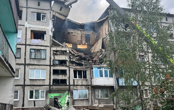 Дрон россиян попал в пятиэтажный дом на Донетчине