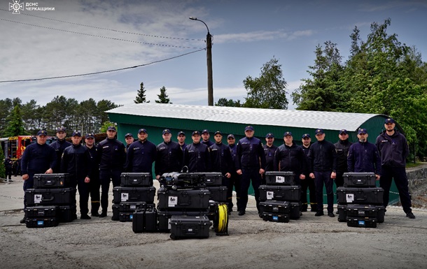 Украинские саперы получили 16 подводных дронов Deep Tracker