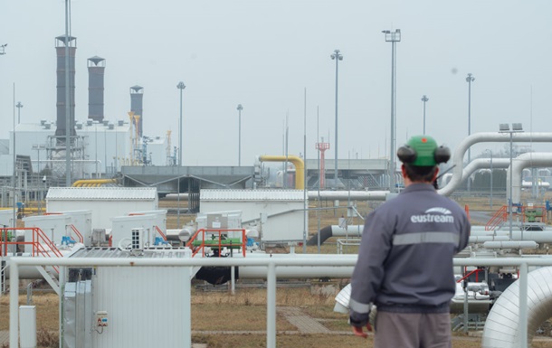 BBC: Захід заплатив РФ більше, ніж допоміг Україні