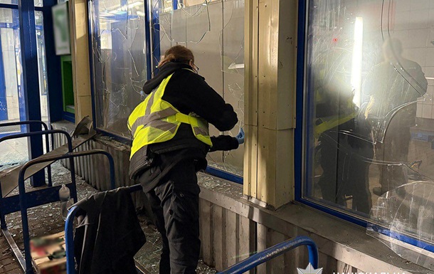 В Житомире шесть человек ранены при взрыве гранаты