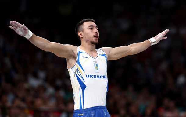 На чемпионате Европы по спортивной гимнастике Чепурный на пьедестале почета