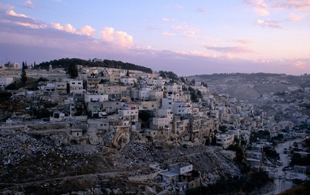 Озброєні чоловіки захопили гуманітарну допомогу на під’їзді до Гази - ЗМІ