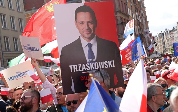 Тшасковський лідирує на виборах президента Польщі - екзитпол