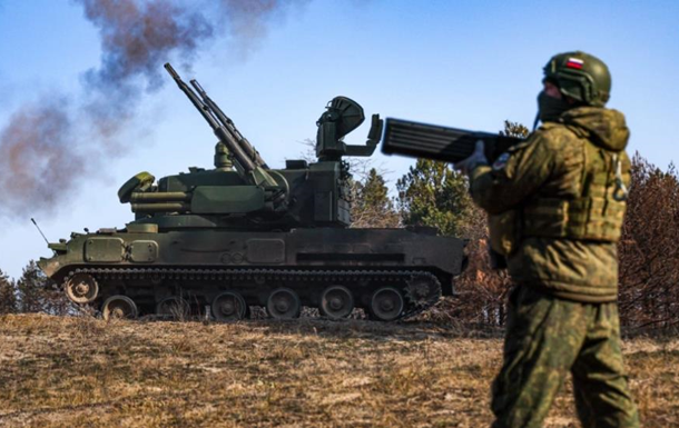 Росія під ударом безпілотників, вибухи пролунали у різних містах