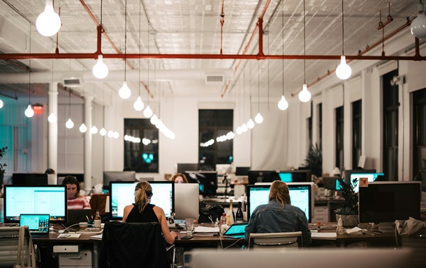 Роботодавців у Франції зобов яжуть захищати працівників від спеки