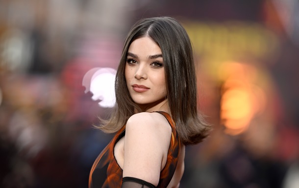 Зірка Ідеального голосу Гейлі Стайнфелд вийшла заміж