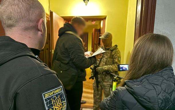 На Вінниччині шахрай викрав майже мільйон гривень у матері загиблого воїна