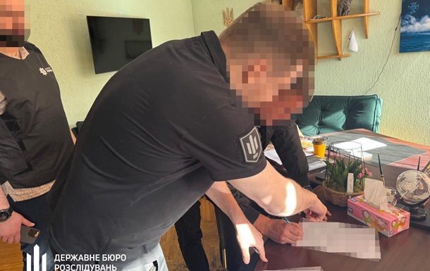 Хабар керівництву Київзеленбуду: директор КП отримав підозру