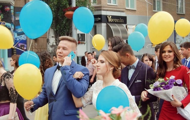 Количество выпускников украинских школ ежегодно уменьшается - МОН