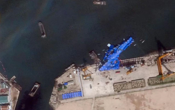 У КНДР підняли есмінець після невдалого спуску