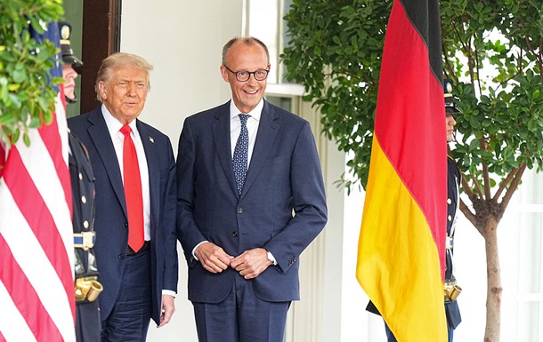 Мерц вручив Трампу неочікуваний подарунок