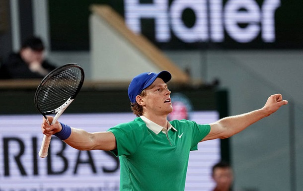 Джокович уступает в полуфинале Ролан Гаррос первой ракетке мира