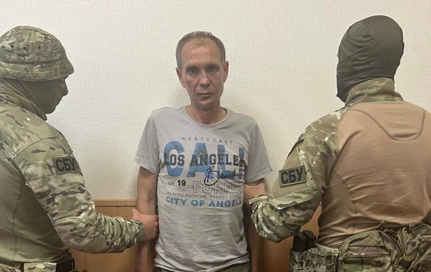 В Днепре взорвали автомобиль прокурора