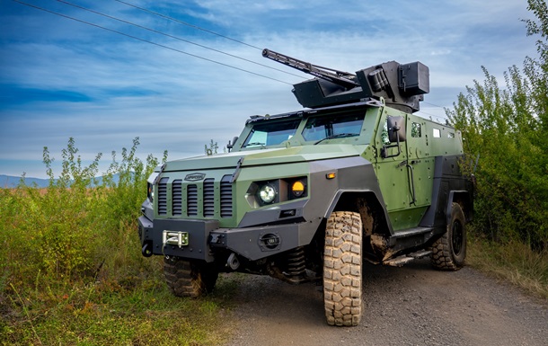 На вооружение ВСУ поставили два бронеавтомобиля класса MRAP