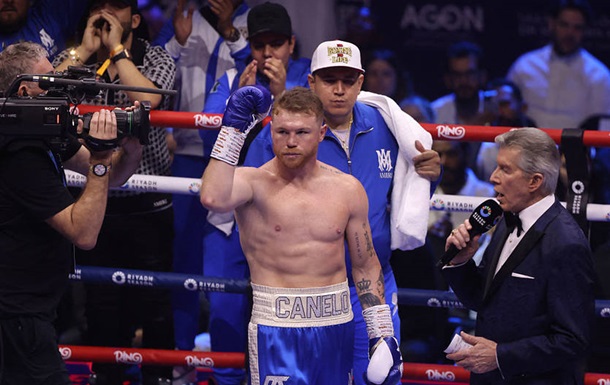 Альварес прокомментировал анонс боя с Кроуфордом