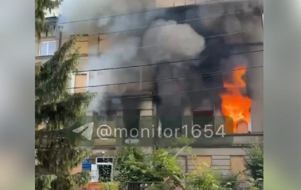 У Харкові блискавка влучила у будівлю ТЦК, виникла пожежа - ЗМІ