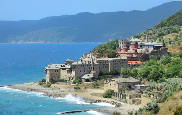 Стародавні монастирі на грецькому Афоні пошкодив землетрус