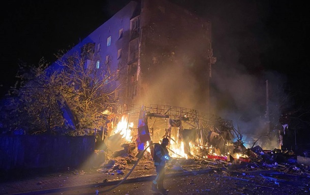 У Києві 14 загиблих внаслідок нічної атаки РФ