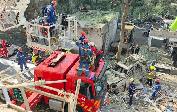 РФ применила 175 дронов и более 15 крылатых ракет по Киеву