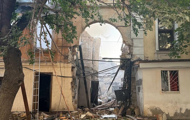 В Одессе из-под завалов достали погибшую