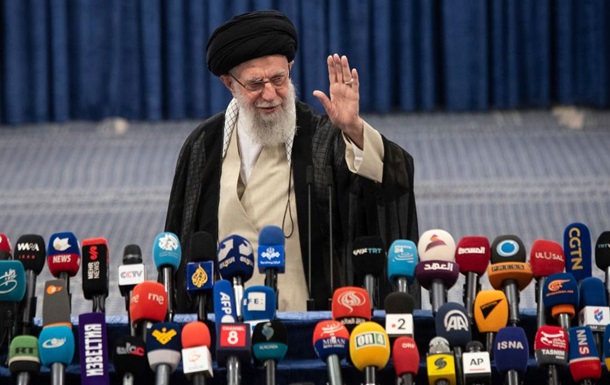 Трамп  пожелал удачи  верховному лидеру Ирана