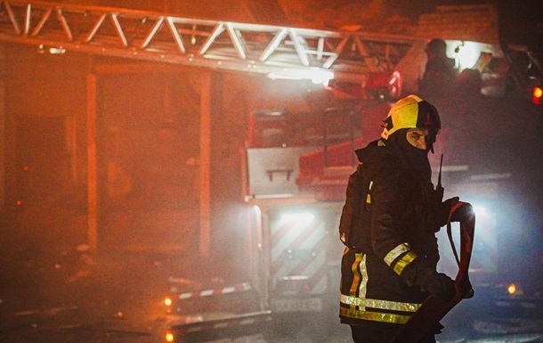 В Сумах после атаки БПЛА произошел пожар